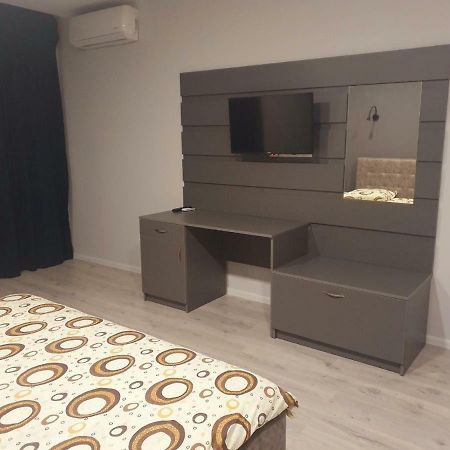 Apartments Yes Ужгород Екстериор снимка
