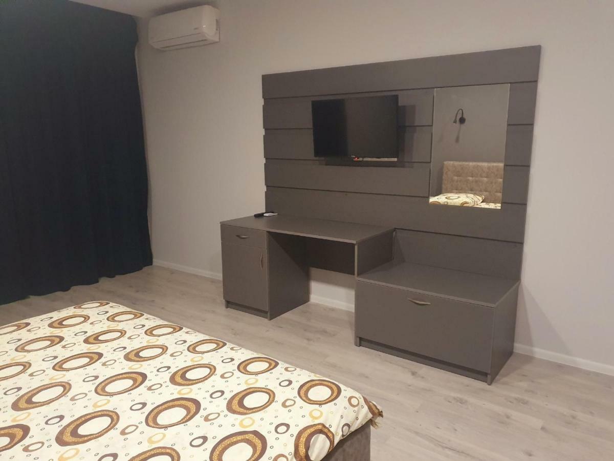 Apartments Yes Ужгород Екстериор снимка